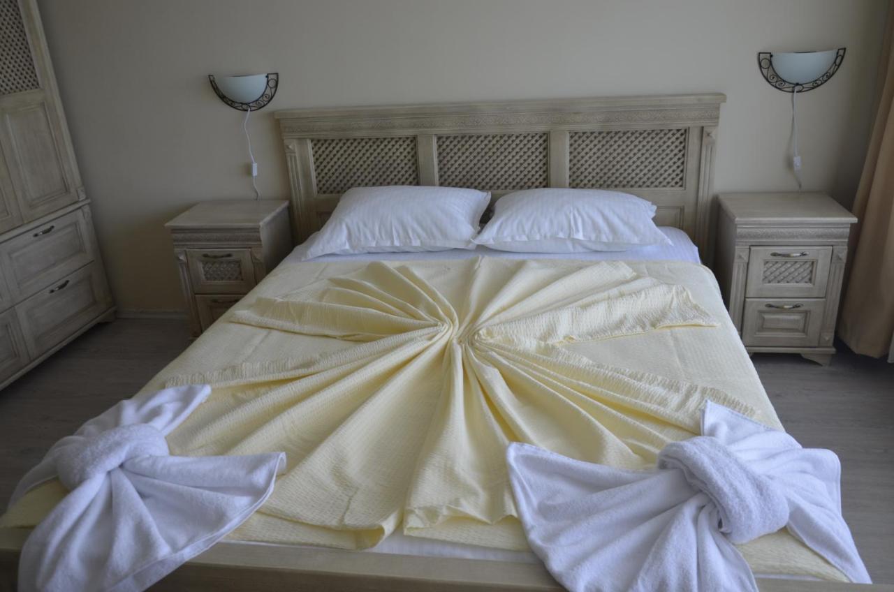 Ashram Hotel Primorsko Eksteriør bilde
