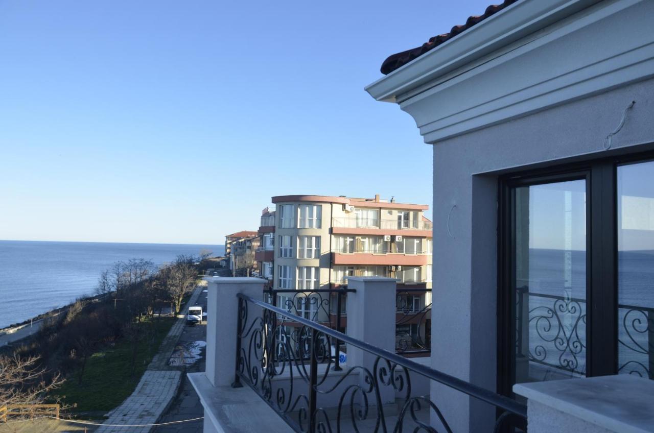 Ashram Hotel Primorsko Eksteriør bilde