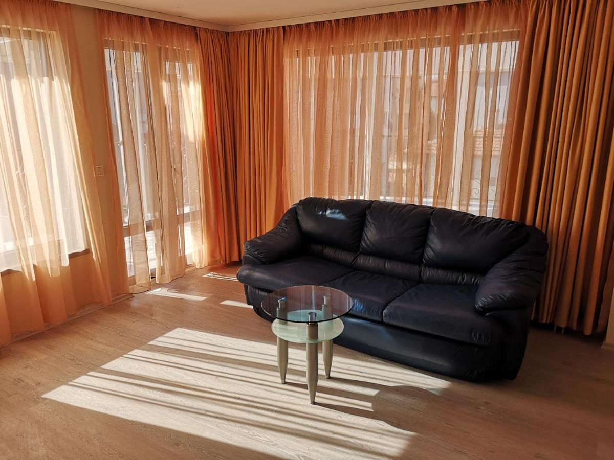 Ashram Hotel Primorsko Eksteriør bilde