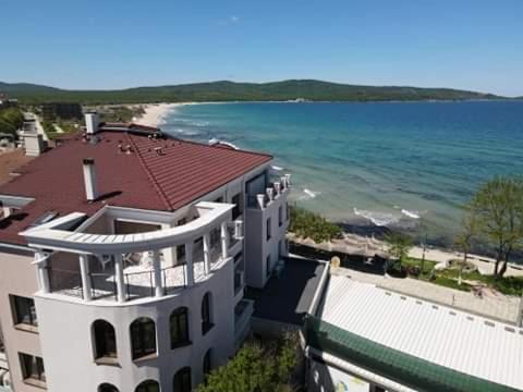 Ashram Hotel Primorsko Eksteriør bilde